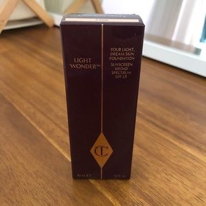 Charlotte Tilbury Light Wonder foundation w. SPF 15 - 3 Fair